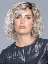 Kinlange Gelaagde Blonde Krullende Synthetische Pruiken