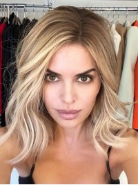 Lace Front Schouderlengte Synthetische Golvende Lisa Rinna Pruiken