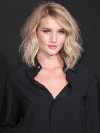 Middellange Blonde Golvende Pruiken Van Echt Haar Met Kant En Pony 12 Inch