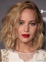 Blonde Bob-Stijl Golvende Kaploze Pruiken Van Echt Haar Met Pony Aan De Zijkant 12 Inch