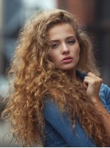 Zijscheiding Lang Krullend Lace Front Pruiken Van Echt Haar 26 Inch