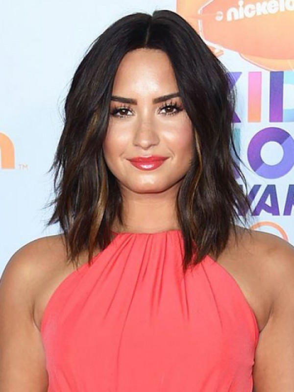 Demi Lovato Medium Centrale Scheiding Golvende Capless Remy Menselijk Haar Pruiken 12 Inch