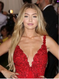 Gigi Hadid Blonde Middenscheiding Lange Golvende Kaploze Pruiken Van Echt Haar