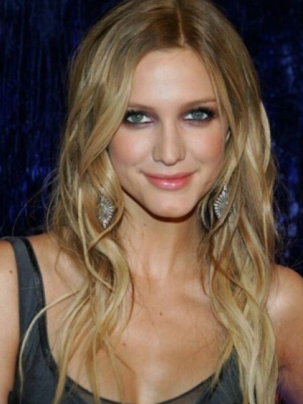 Ashlee Simpson Blonde Lange Golvende Pruiken Van Echt Haar Met Kant En Pony Aan De Zijkant