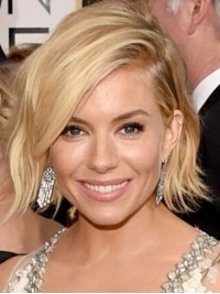 Sienna Miller Korte Golvende Synthetische Pruiken Van Volledig Kant Met Pony Aan De Zijkant
