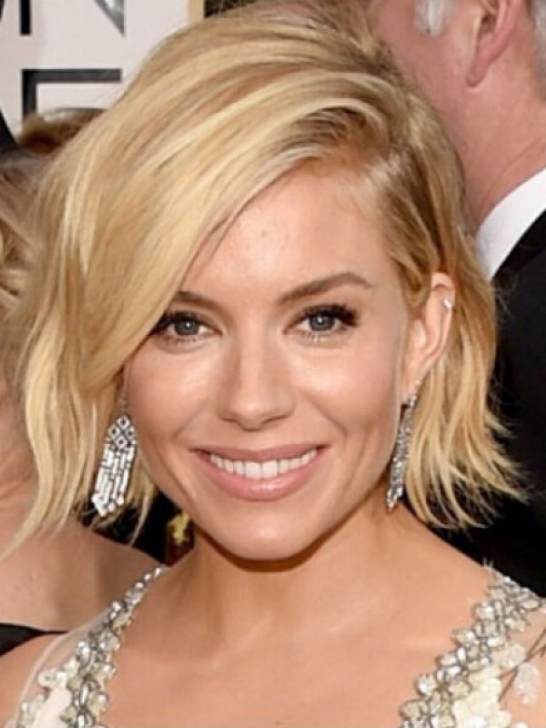 Sienna Miller Korte Golvende Synthetische Pruiken Van Volledig Kant Met Pony Aan De Zijkant