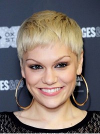 Jessie J Boy Cut Korte Rechte Blonde Kaploze Synthetische Pruiken