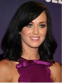 Katy Perry Lange Golvende Monofilament Pruiken Van Echt Haar Met Pony Aan De Zijkant