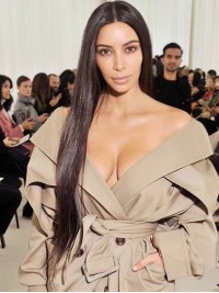Kim Kardashian Synthetische Pruiken Met Centrale Scheiding