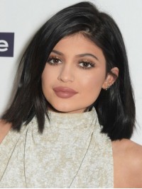 Kylie Jenner Korte Rechte Bob-Stijl Pruiken Van Echt Haar Met Pony Aan De Zijkant