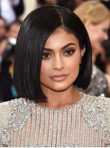 Kylie Jenner Zwarte Korte Rechte Bob-Stijl Pruik Van Echt Haar Met Kant En Pony Aan De Zijkant