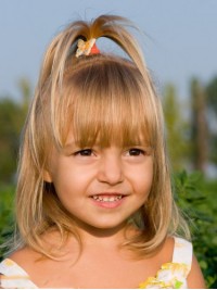 Blond Bob Kapsel Voor Klein Meisje