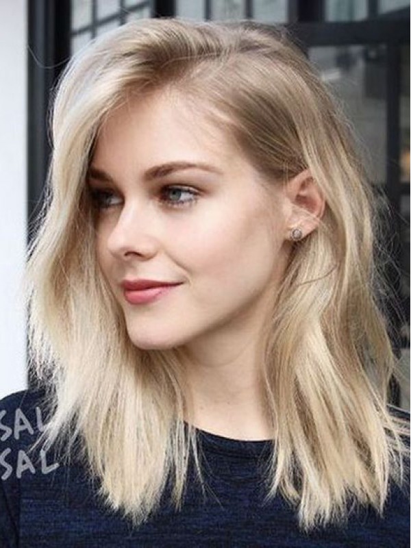 Blonde Lange Golvende Kaploze Synthetische Pruik Met Pony Aan De Zijkant 16 Inch
