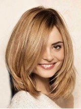 Gelaagde Blonde Korte Rechte Kaploze Pruiken Van Echt Haar Met Pony Aan De Zijkant 9 Inch