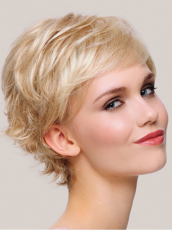 Blonde Korte Rechte Kaploze Synthetische Pruiken